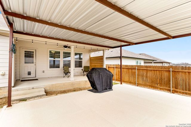 848 Pronghorn Trail, Seguin, TX 78155