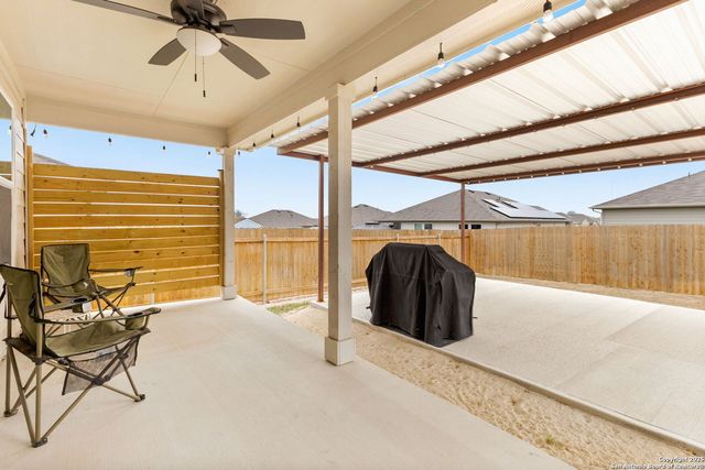 848 Pronghorn Trail, Seguin, TX 78155