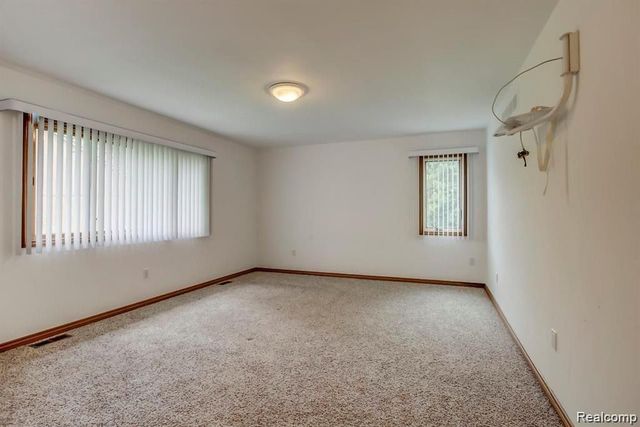 31843 Bristol Lane, Farmington Hills, MI 48334