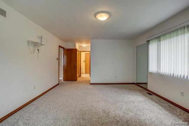 31843 Bristol Lane, Farmington Hills, MI 48334