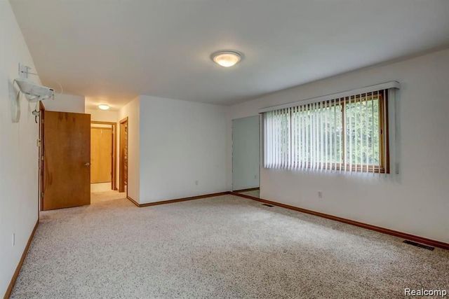 31843 Bristol Lane, Farmington Hills, MI 48334