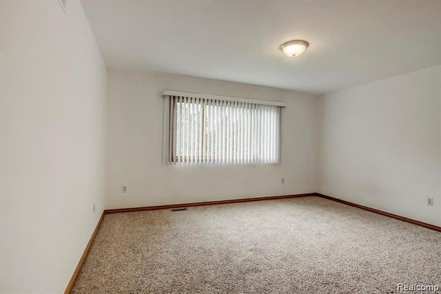 31843 Bristol Lane, Farmington Hills, MI 48334