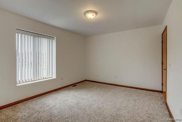 31843 Bristol Lane, Farmington Hills, MI 48334