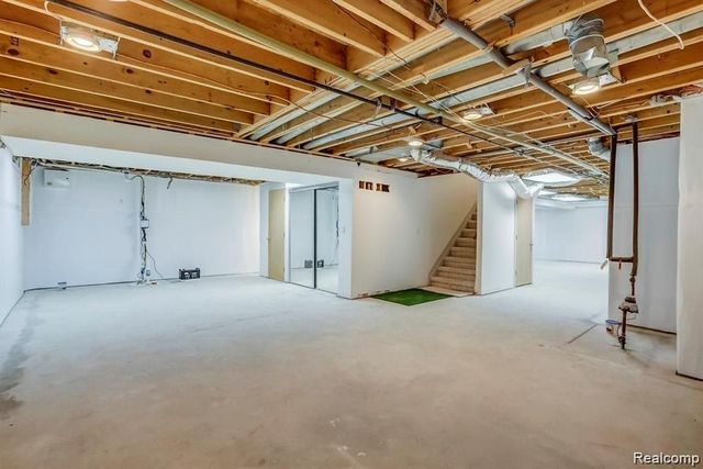 31843 Bristol Lane, Farmington Hills, MI 48334