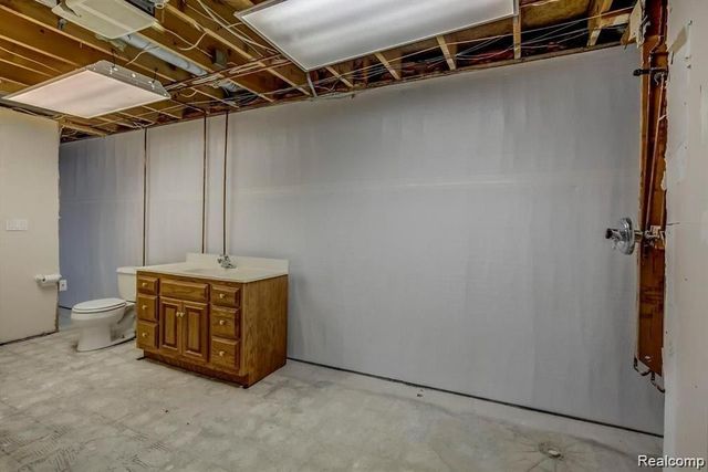 31843 Bristol Lane, Farmington Hills, MI 48334