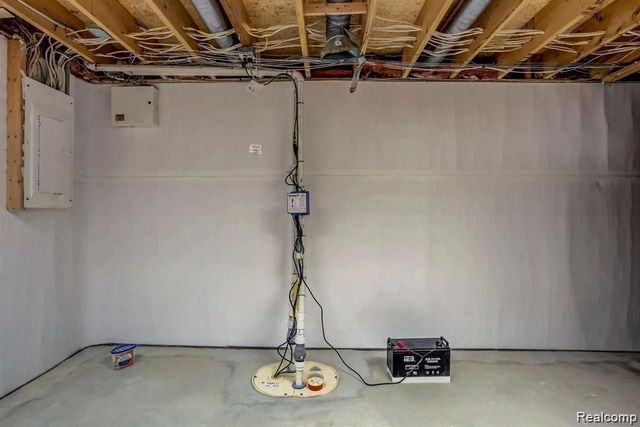 31843 Bristol Lane, Farmington Hills, MI 48334