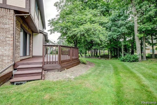 31843 Bristol Lane, Farmington Hills, MI 48334