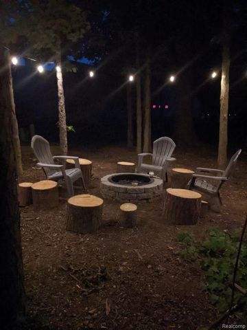 31843 Bristol Lane, Farmington Hills, MI 48334