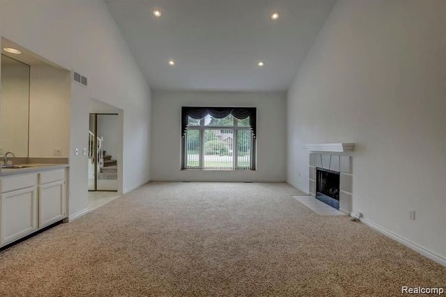 31843 Bristol Lane, Farmington Hills, MI 48334