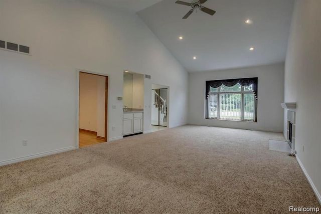 31843 Bristol Lane, Farmington Hills, MI 48334