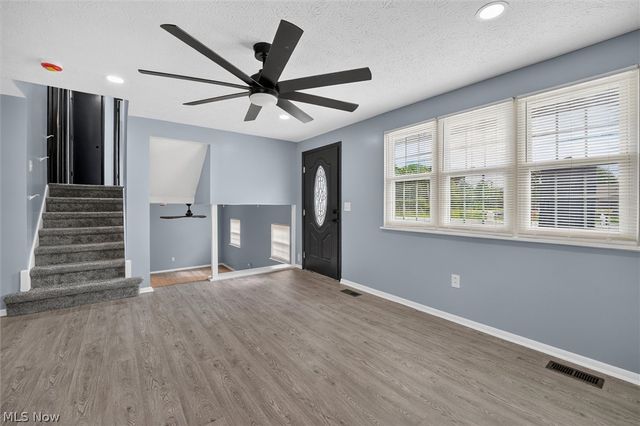 4036 Leavitt Road, Lorain, OH 44053