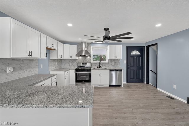 4036 Leavitt Road, Lorain, OH 44053
