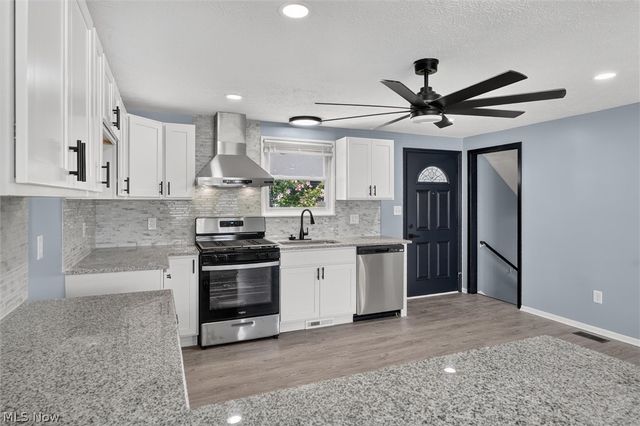 4036 Leavitt Road, Lorain, OH 44053