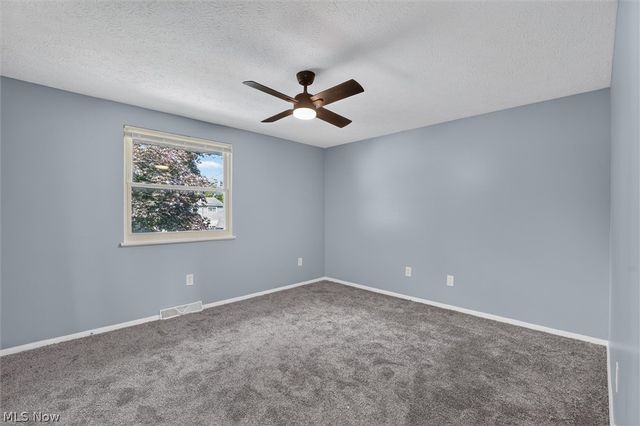 4036 Leavitt Road, Lorain, OH 44053