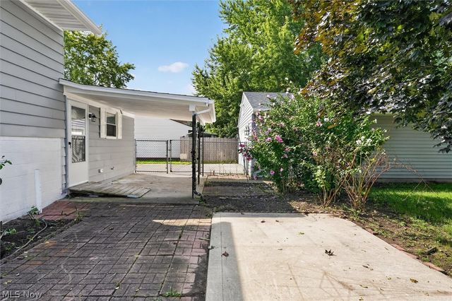 4036 Leavitt Road, Lorain, OH 44053