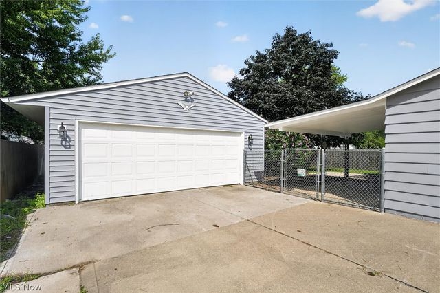 4036 Leavitt Road, Lorain, OH 44053