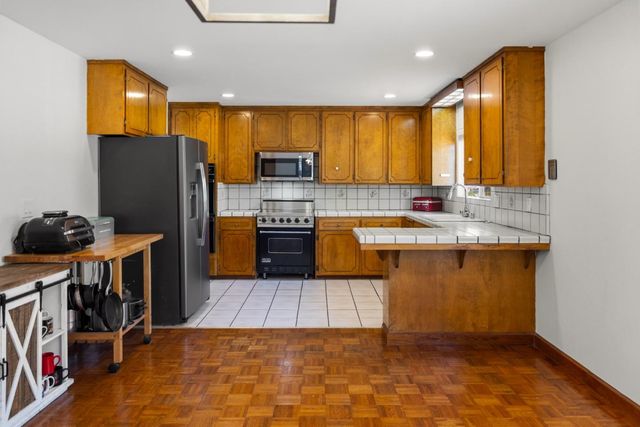 20091 Portola Drive, Salinas, CA 93908