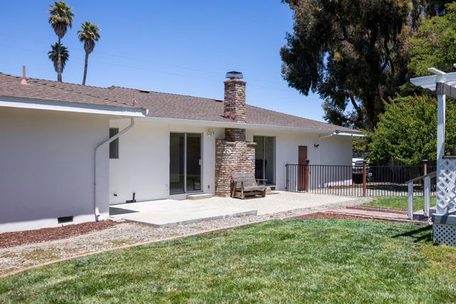20091 Portola Drive, Salinas, CA 93908