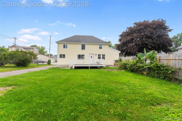 4354 S 5th Street, Luna Pier, MI 48157