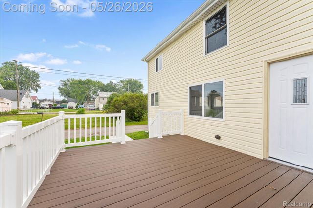 4354 S 5th Street, Luna Pier, MI 48157