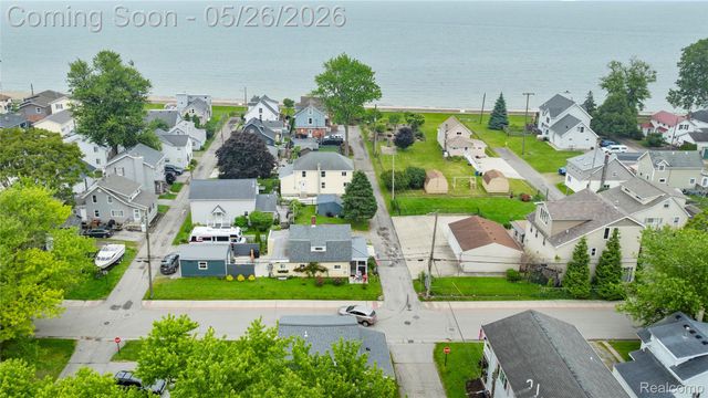 4354 S 5th Street, Luna Pier, MI 48157