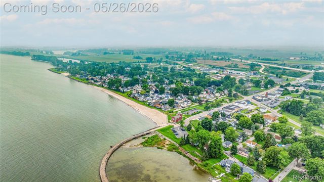 4354 S 5th Street, Luna Pier, MI 48157