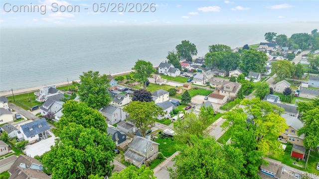4354 S 5th Street, Luna Pier, MI 48157