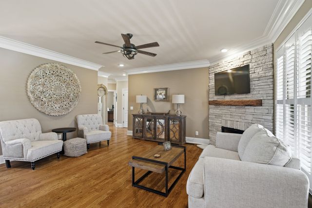 279 Albright Ln, Gallatin, TN 37066