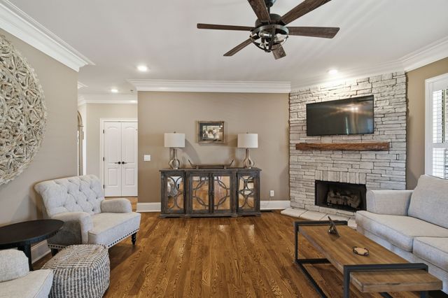 279 Albright Ln, Gallatin, TN 37066