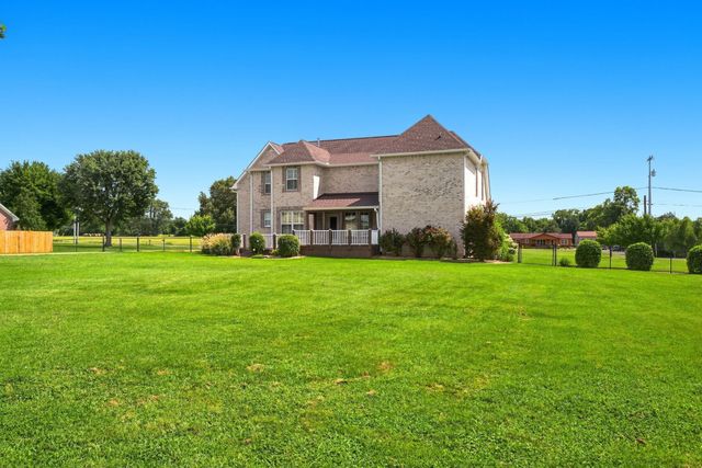 279 Albright Ln, Gallatin, TN 37066