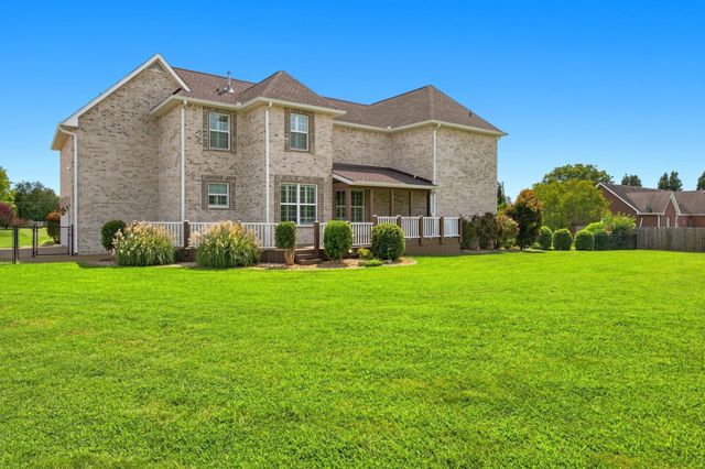 279 Albright Ln, Gallatin, TN 37066