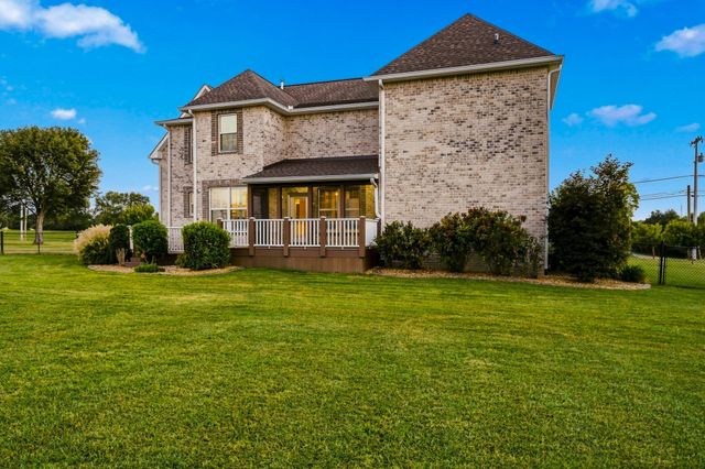 279 Albright Ln, Gallatin, TN 37066
