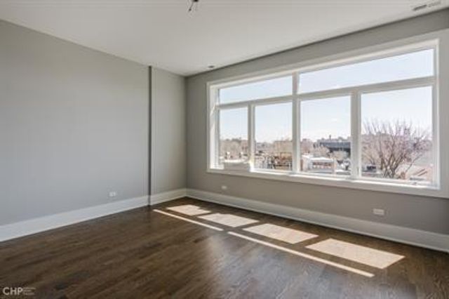 562 W 18th Street 3W, Chicago, IL 60616