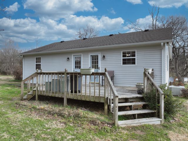 329 Cavender Rd, Woodbury, TN 37190
