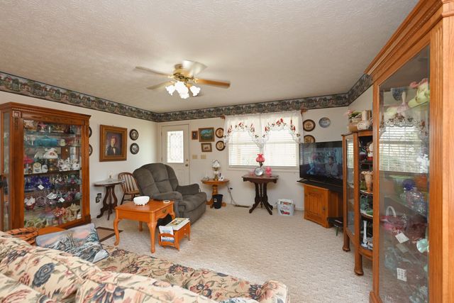 329 Cavender Rd, Woodbury, TN 37190