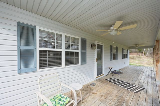 329 Cavender Rd, Woodbury, TN 37190