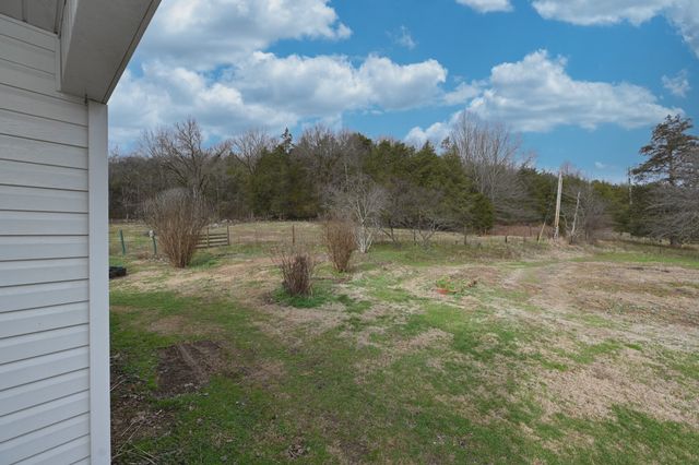 329 Cavender Rd, Woodbury, TN 37190