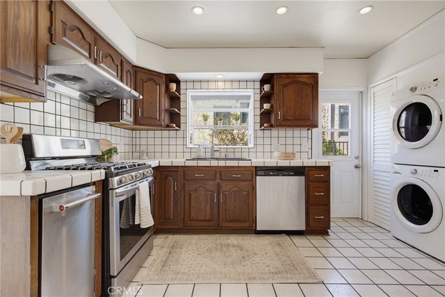 1156 N Isabel, Glendale, CA 91207