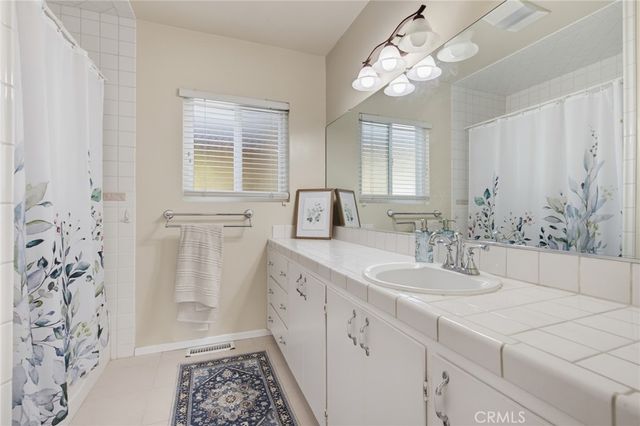 1156 N Isabel, Glendale, CA 91207