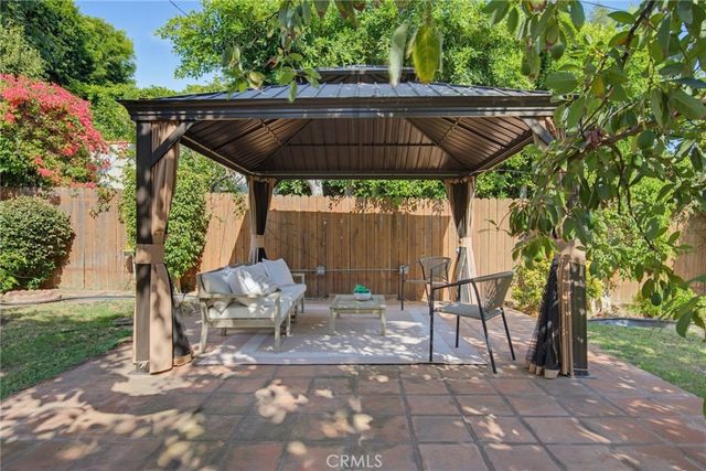 1156 N Isabel, Glendale, CA 91207