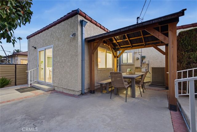 1156 N Isabel, Glendale, CA 91207