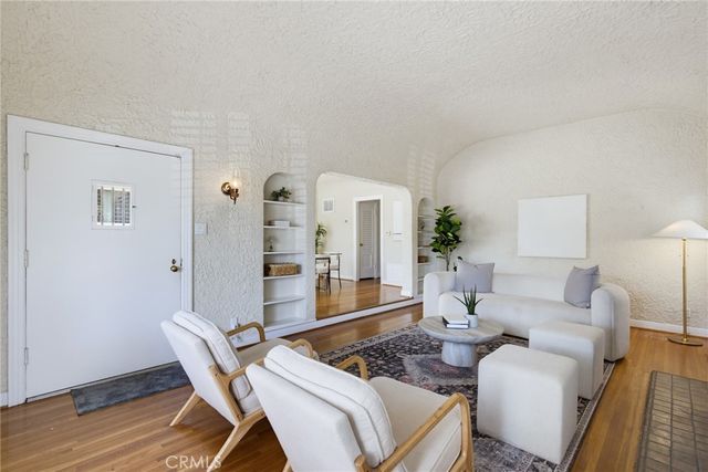 1156 N Isabel, Glendale, CA 91207