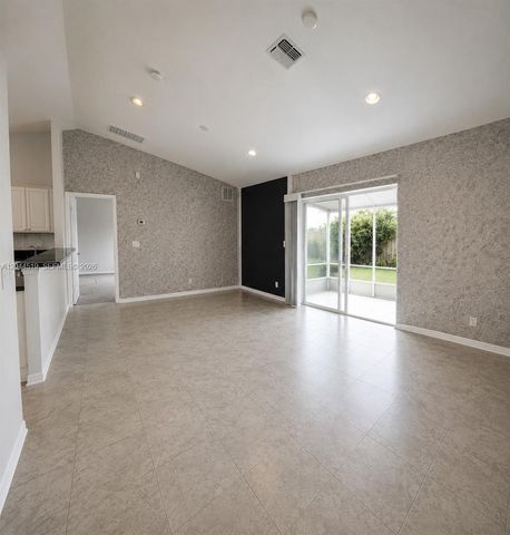 547 High Hawk Cir 541, Vero Beach, FL 32962