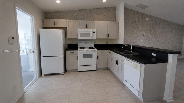 547 High Hawk Cir 541, Vero Beach, FL 32962