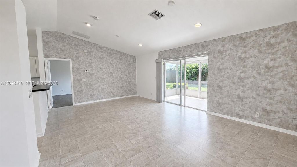 547 High Hawk Cir 541, Vero Beach, FL 32962