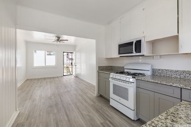 718 Kamuela Avenue, Honolulu, HI 96816