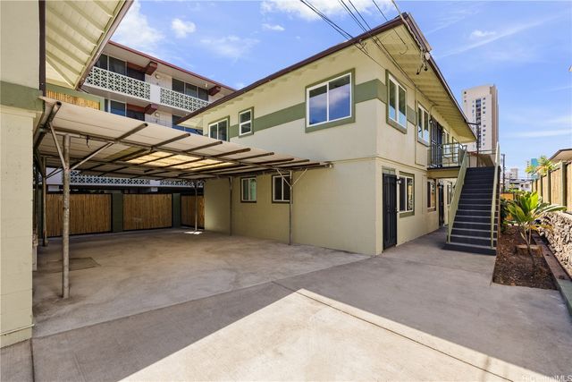 718 Kamuela Avenue, Honolulu, HI 96816
