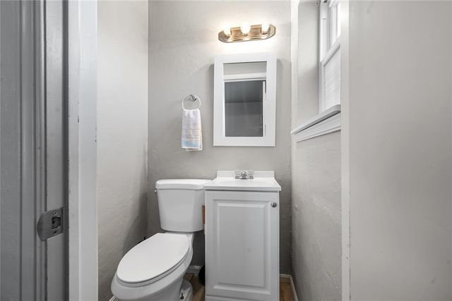 721 Hedge Drive, Midwest City, OK 73110