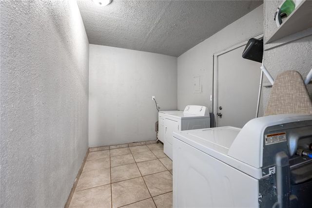 721 Hedge Drive, Midwest City, OK 73110