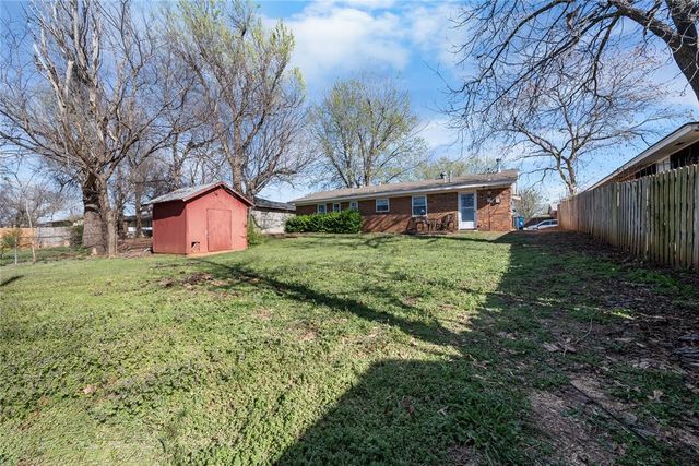 721 Hedge Drive, Midwest City, OK 73110